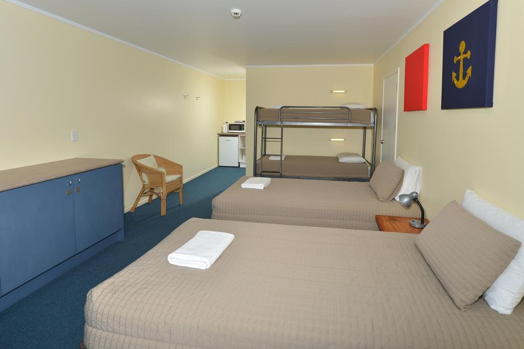 Saltwater Lodge Backpackers Paihia Dış mekan fotoğraf