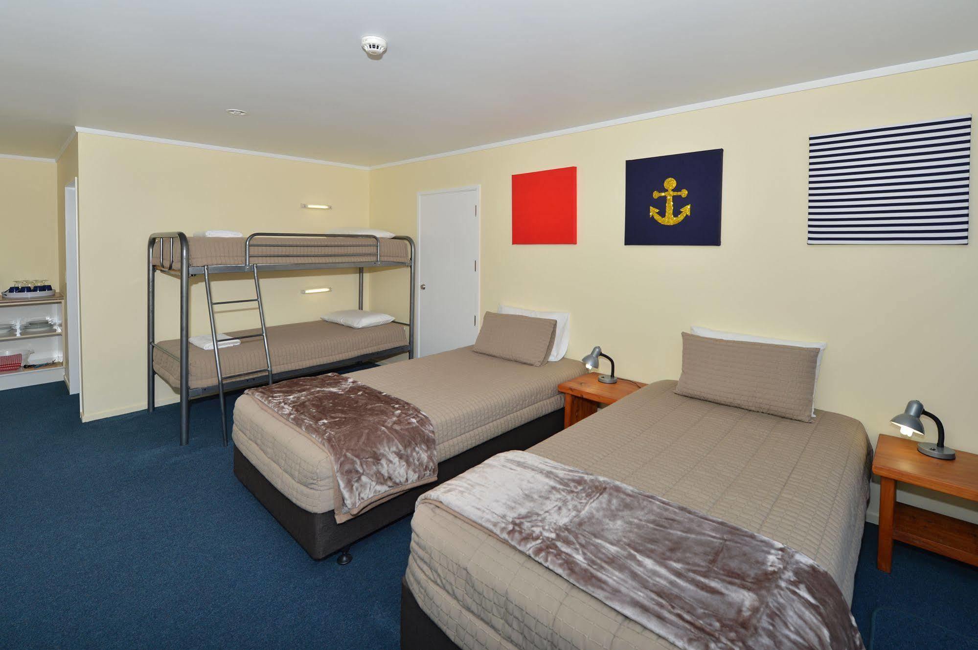 Saltwater Lodge Backpackers Paihia Dış mekan fotoğraf